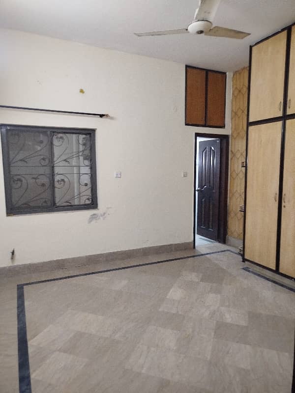 05 MARLA LOWER PORTION RENT IN JOHAR TOWN LAHORE 4