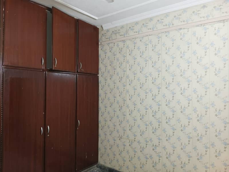 12 MARLA LOWER PORTION FOR RENT IN JOHAR TOWN LAHORE 4