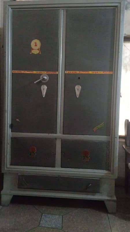 iron safe almari 1