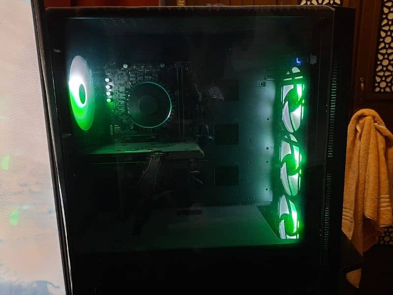 Gaming PC with 12 Gb GPU 1