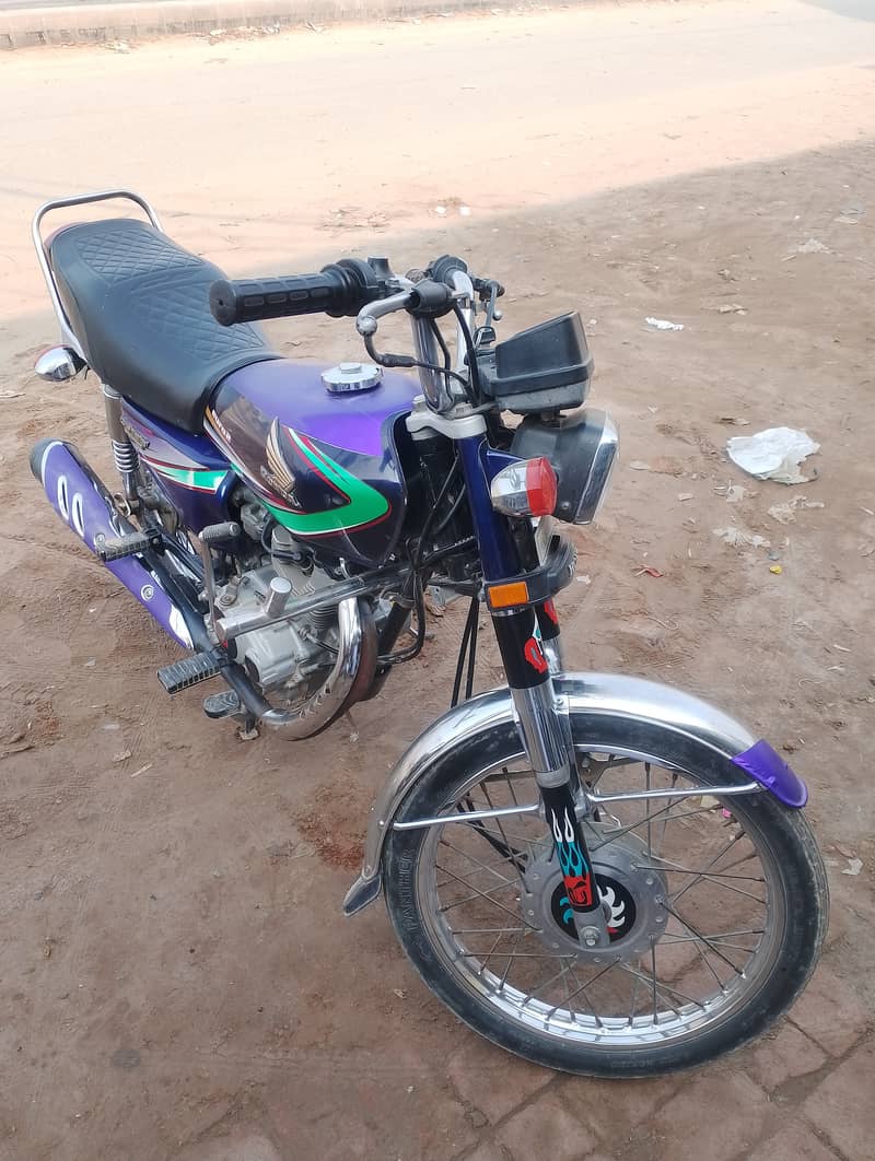 Honda CG 125 2014 3