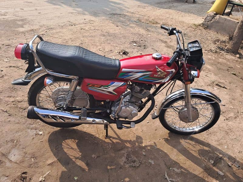 HONDA CG 125 2023 3