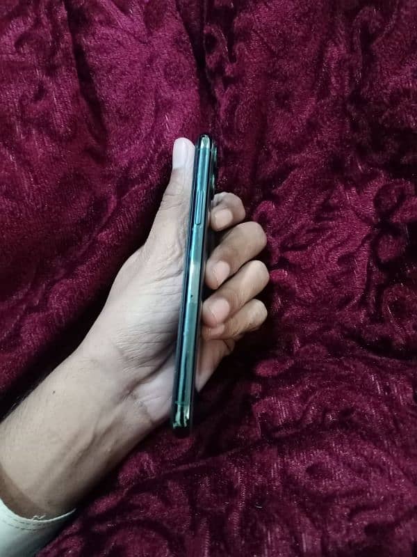 iPhone 11 pro 64gb non pta Factory Unloack 10/10 7