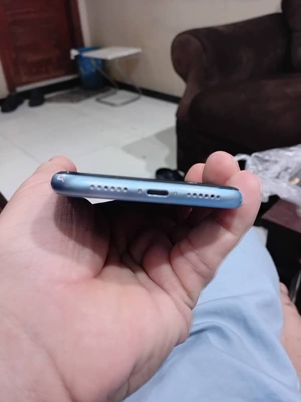 iPhone XR 64 GB 0