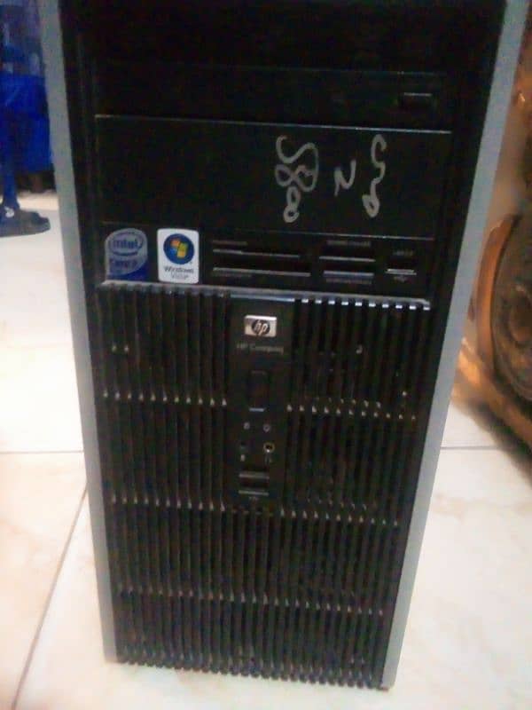 HP 5800 Core 2 Duo (Tower) with 15.5 inch Lcd 0