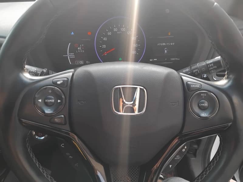 honda Vezel 4