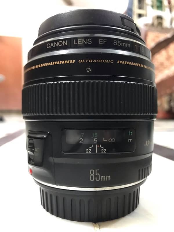 Canon 85MM 1.8 0