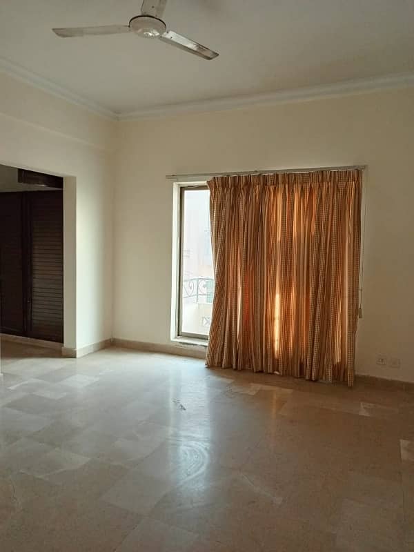 3 Bed rooms Attach Bath Tv Lounge Kitchen Drawing Dining Un Furnished Appartment available for rent in F 11 15