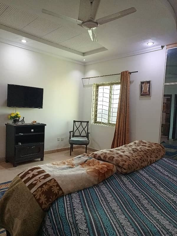 3 Bed Rooms Attach Bath Tv Lounge Kitchen Drawing Dining Fully Furnished Apartment Available For Rent In F 11 12