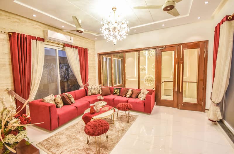 01 KANAL BEAUTIFUL OWNER BUILD HOUSE FOR SALE IN DHA PHASE 5 26