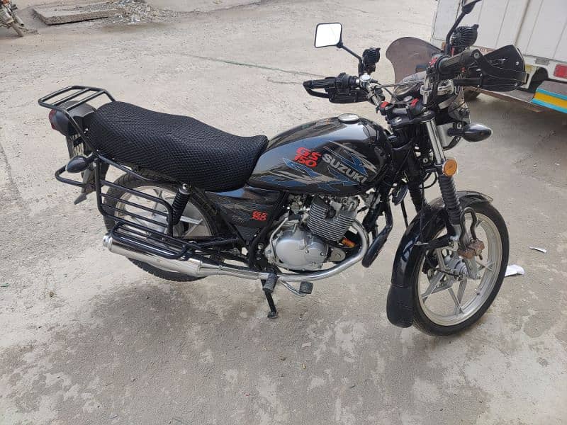 Suzuki 150 Gs 1