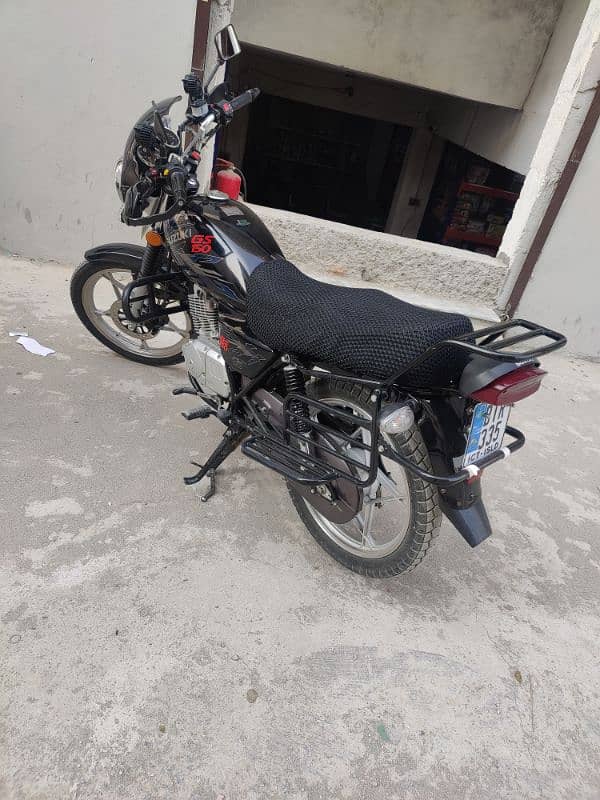 Suzuki 150 Gs 3