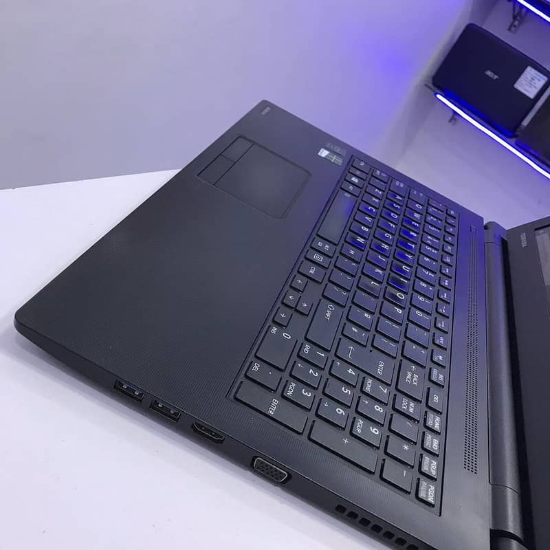 Toshiba Satellite Pro R50-C | i3 6th Gen 3