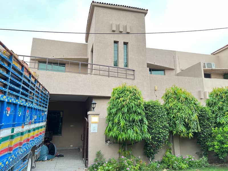 10 Marla 05 Bedroom House Available For Rent In Askari-10 Sector-C Lahore Cantt 0