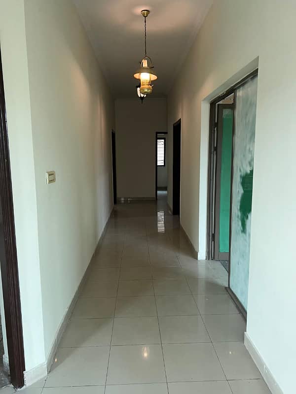 10 Marla 05 Bedroom House Available For Rent In Askari-10 Sector-C Lahore Cantt 23