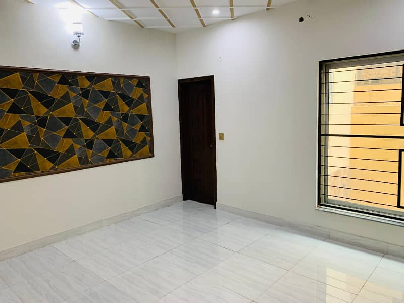 5 Marla Lower Portion For Rent In Tulip Overseas Block, Park View City Lahore 5