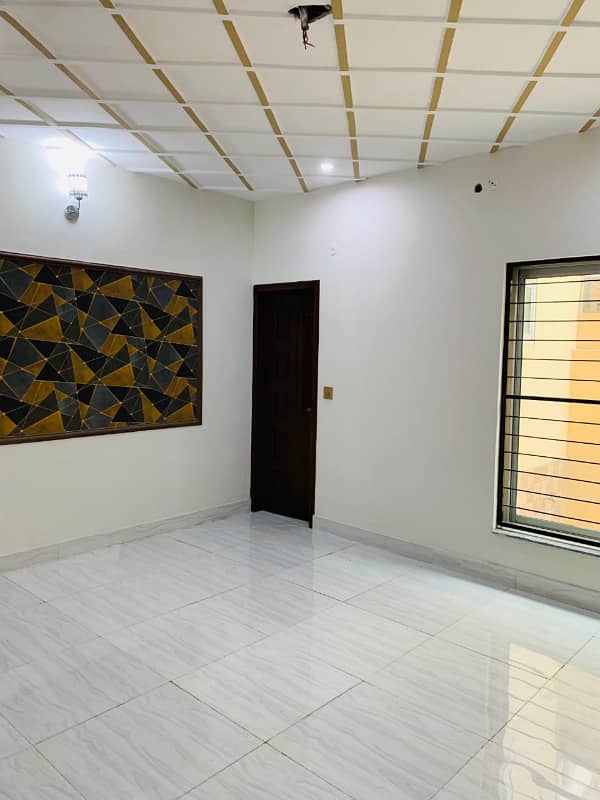 5 Marla Lower Portion For Rent In Tulip Overseas Block, Park View City Lahore 8