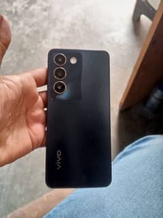 vivo y100 used 10/10 condition with box