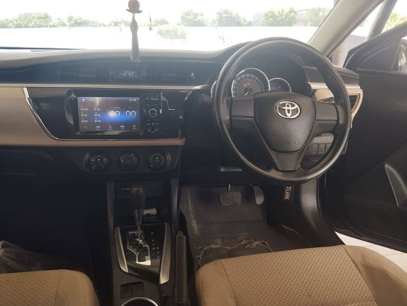 Toyota Corolla Altis 2016 8