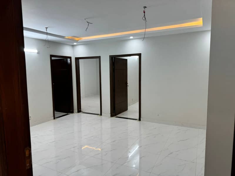 Two Bed Flat For Rent Near To Kashmir High Way And Metro Station. 8