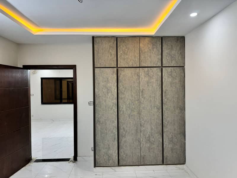 Two Bed Flat For Rent Near To Kashmir High Way And Metro Station. 13