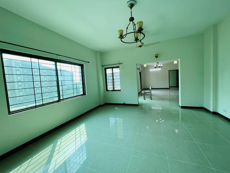 12 Marla 04 Bedroom 1st Floor Apartment Available For Sale in Askari 11 Sector-B Lahore 5