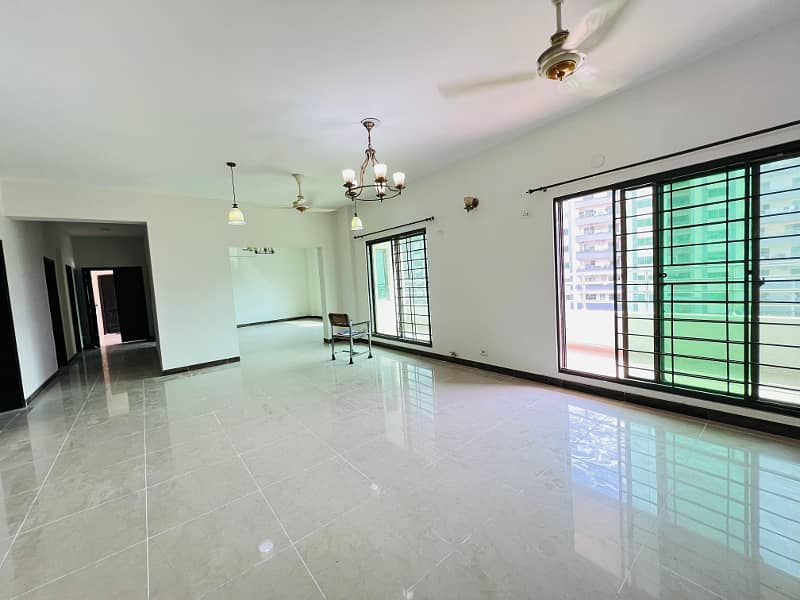 12 Marla 04 Bedroom 1st Floor Apartment Available For Sale in Askari 11 Sector-B Lahore 14