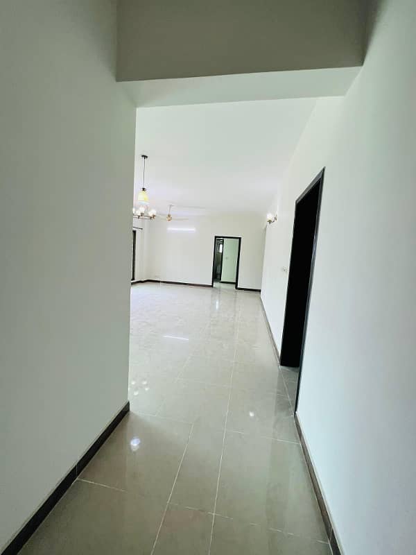 12 Marla 04 Bedroom 1st Floor Apartment Available For Sale in Askari 11 Sector-B Lahore 15