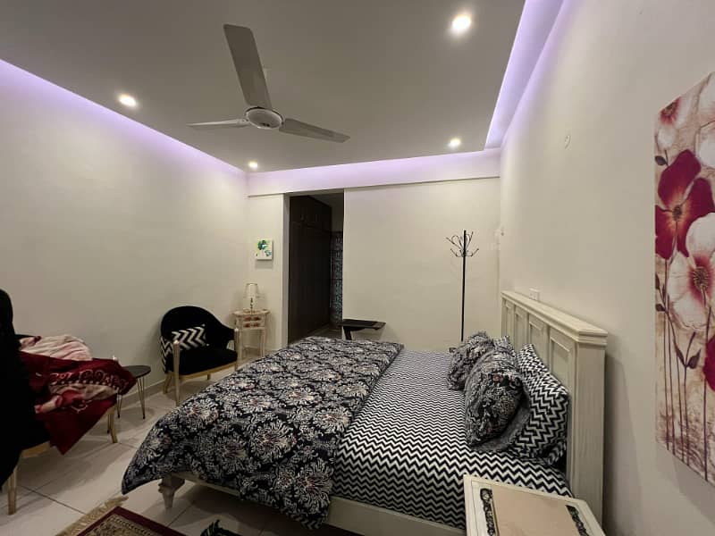 Luxurious 12-Marla 04-Bedroom Apartment available for Sale in Sector-F, Askari-10, Lahore Cantt 11