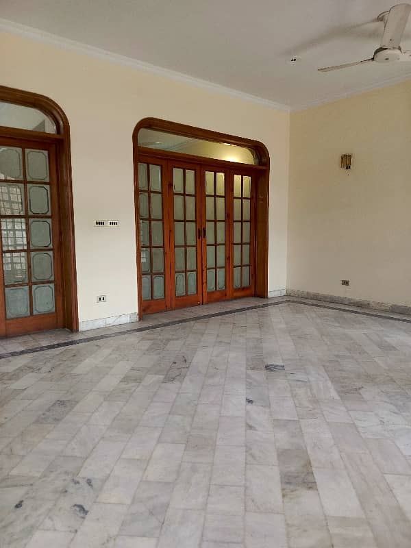 One Kanal House For Rent 0