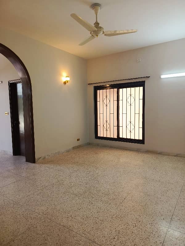 2 Kanal Beautiful corner House For RENT 8