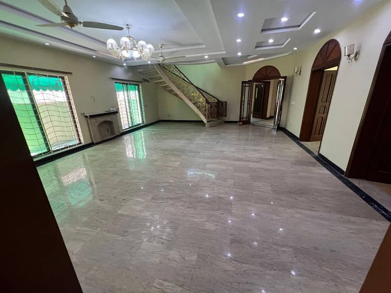 One Kanal House For Rent 3