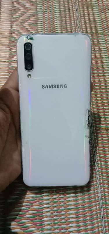 Samsung A50 6/128 mobile fore sale 4