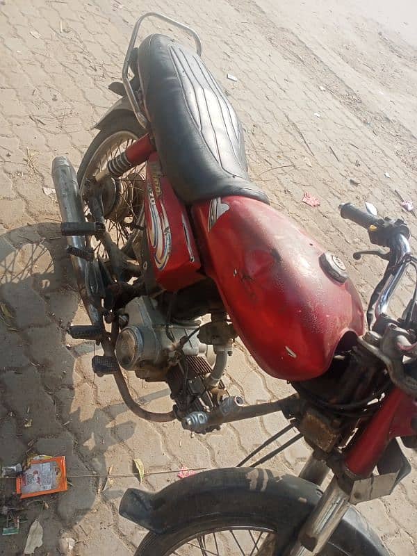 dhoom CD hai bike Thora boht kaam hai honey wala 0