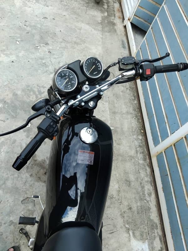 Suzuki GS150 SE 0