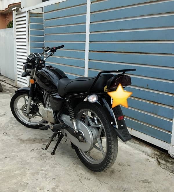 Suzuki GS150 SE 2