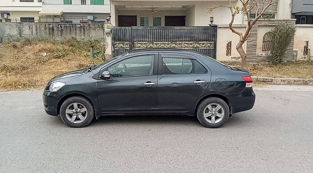 toyota belta for sale 2006 model 1300 cc 4