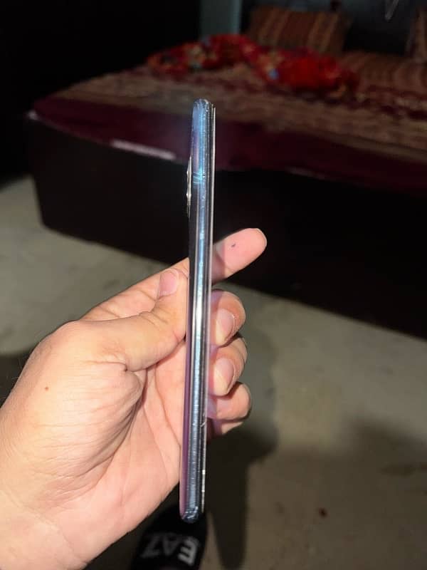 Oppo F17 pro 4