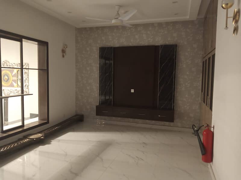 BRAND NEW 1 KANAL UPPER PORTION FOR RENT IN DHA PHASE 6 0