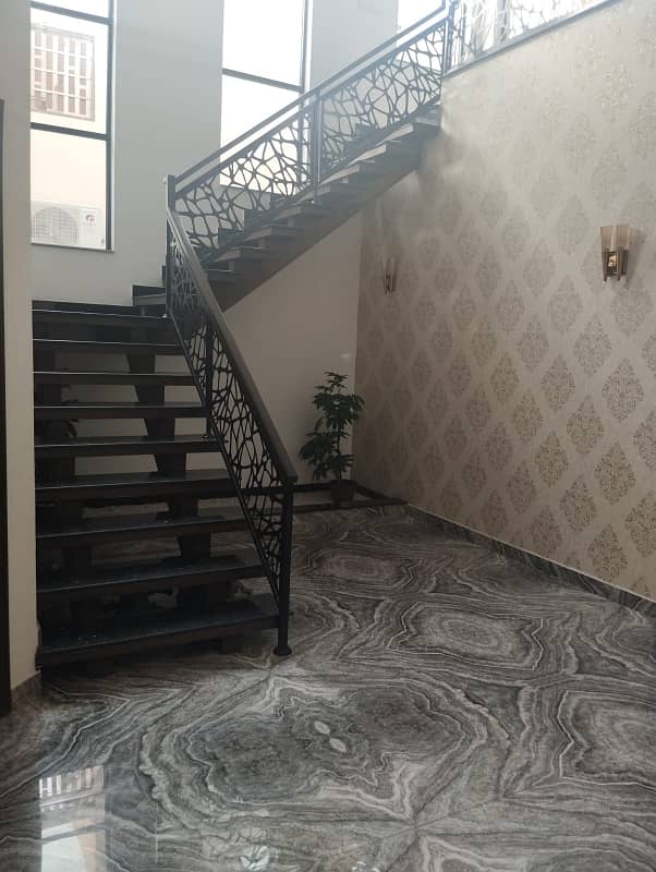 SUPER HOT 1 KANAL HOUSE FOR SALE IN DHA PHASE 6 3