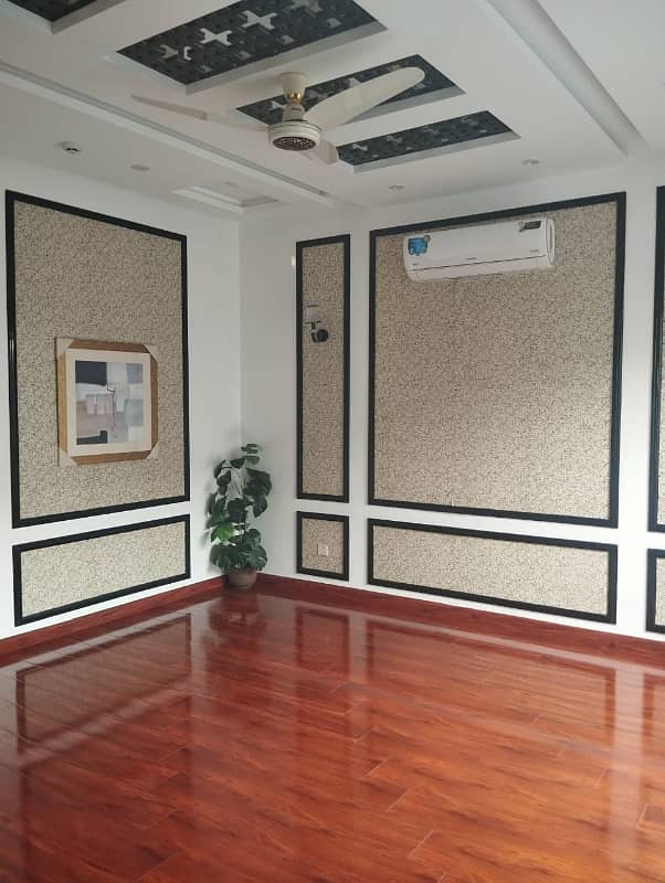 SUPER HOT 1 KANAL HOUSE FOR SALE IN DHA PHASE 6 7