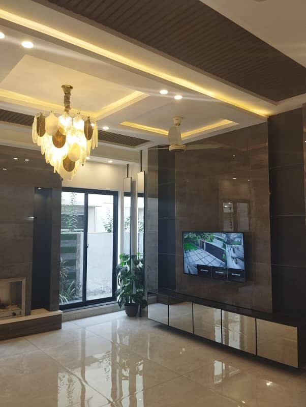 SUPER HOT 1 KANAL HOUSE FOR SALE IN DHA PHASE 6 24