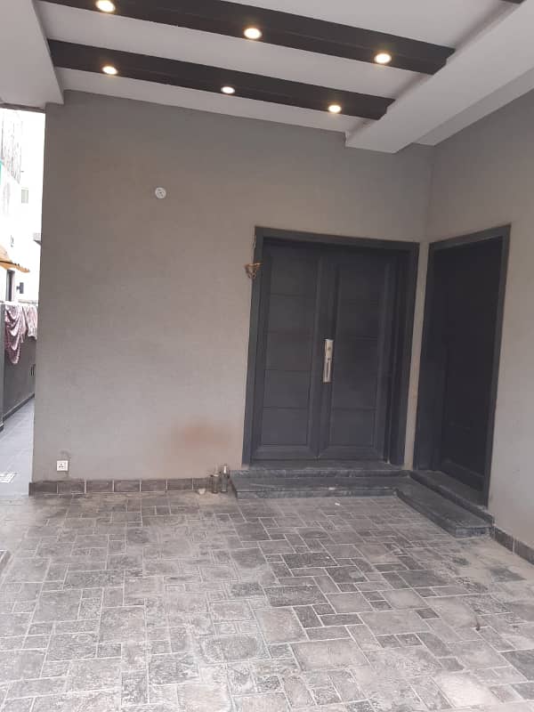 7 MARLA HOUSE FOR RENT IN DHA 6- BLOCK J 1