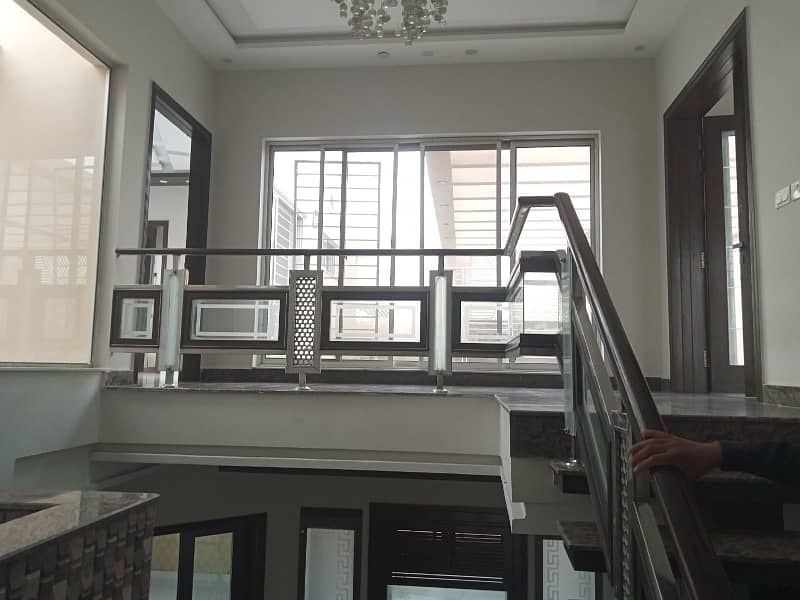 1 KANAL FULL HOUSE FOR RENT IN DHA PHASE 6 13