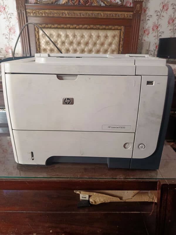 HP Laser Jet P3015 0