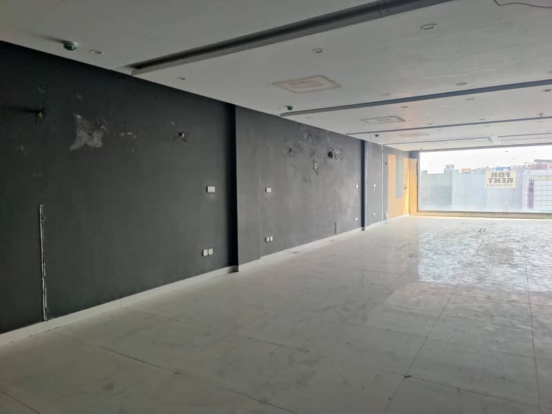 COMMERCIAL FLOOR FOR MULTINATIONAL COMPANIES PHASE 6 DHA LAHORE 7