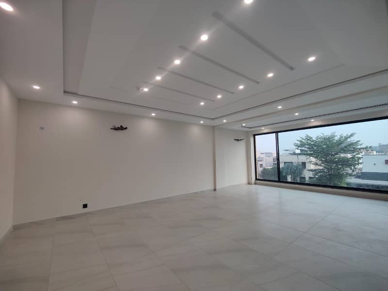 COMMERCIAL FLOORS FOR MULTINATIONAL COMPANIES PHASE 6 DHA LAHORE 7