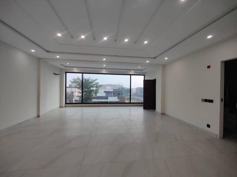 COMMERCIAL FLOORS FOR MULTINATIONAL COMPANIES PHASE 6 DHA LAHORE 8