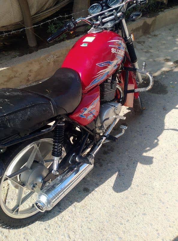 GS 150 CC SUZUKI RED COLOUR 17