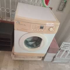 AUTOMATIC WASHING MACHINE